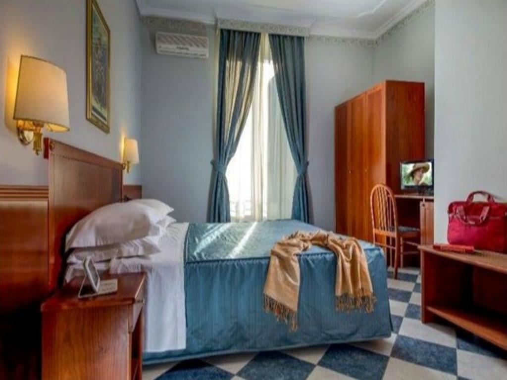 Affittacamere Centro Cavour Řím Pokoj fotografie